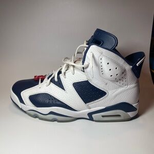 Jordan Athletic Shoes in White and Navy Olympic Dream Team Jordan 6.Men size 11